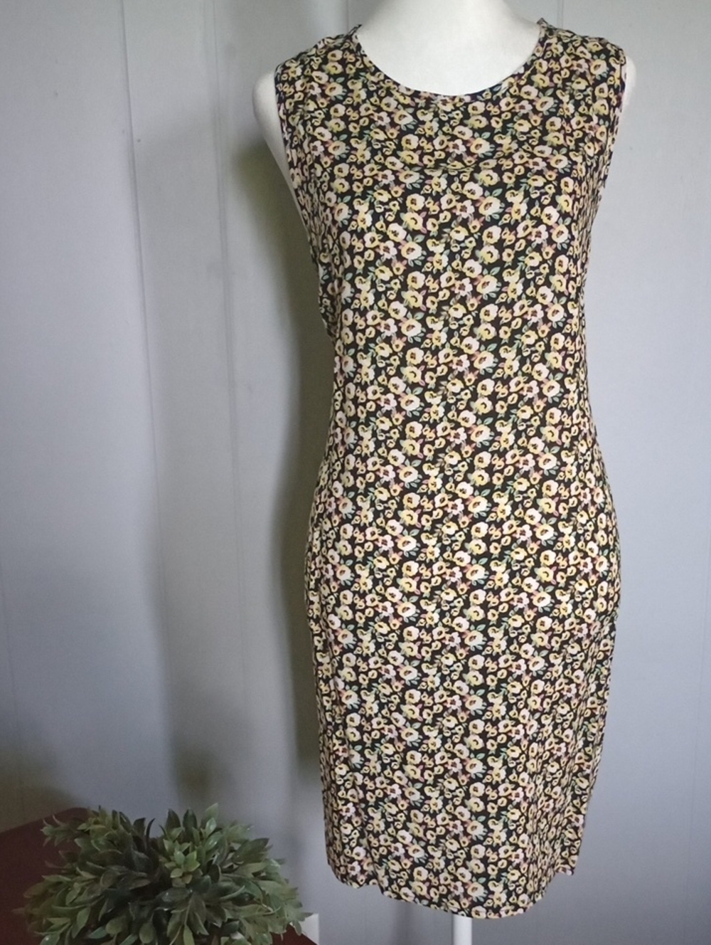 Floral Sleeveless Mini Dress 100% Rayon Size XL